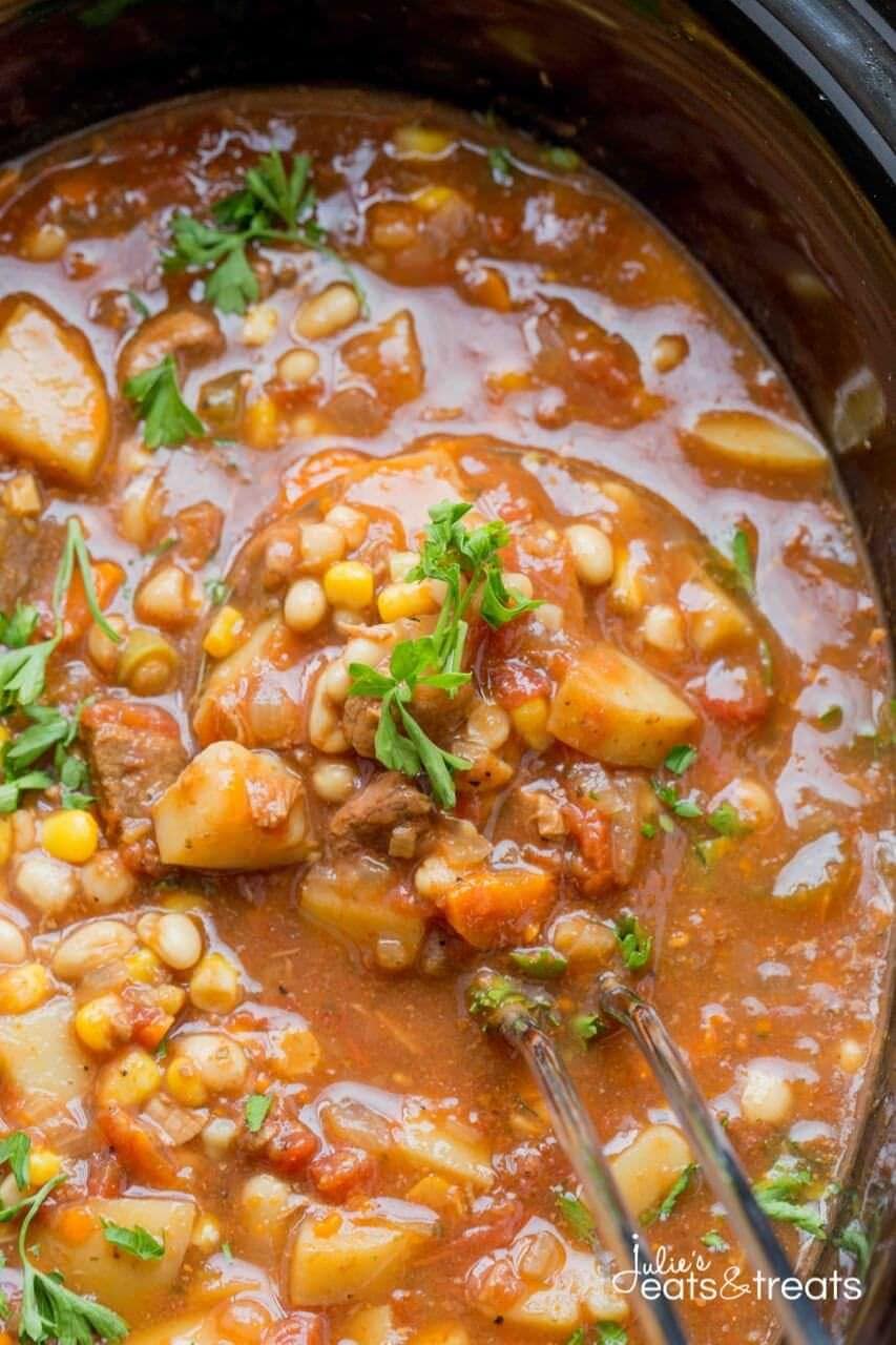 Crock Pot Beef & Vegetable Soup ~ Easy to make, loaded with hearty vegetables & delicious beef. This is one crock pot soup you must make this winter. 