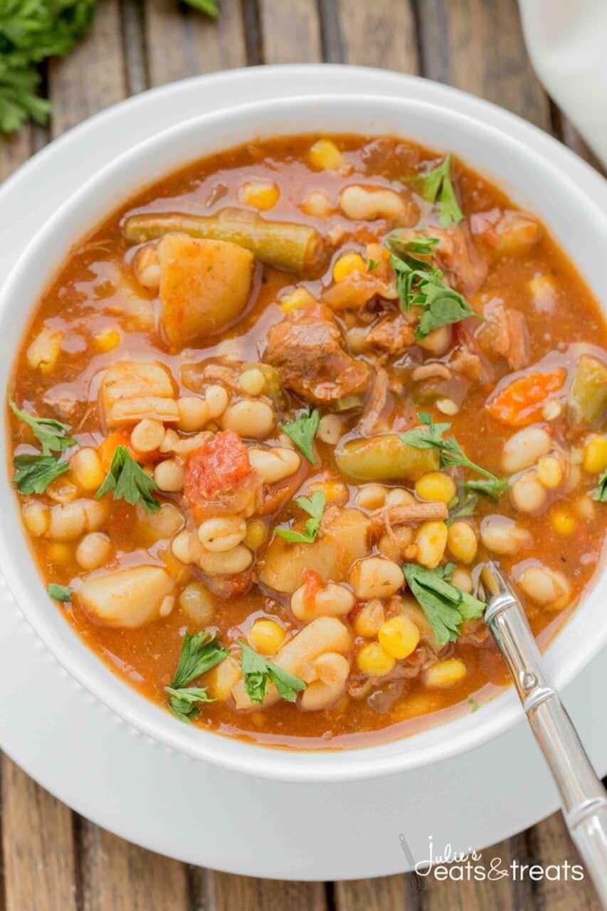 Crock Pot Beef & Vegetable Soup ~ Easy to make, loaded with hearty vegetables & delicious beef. This is one crock pot soup you must make this winter. 