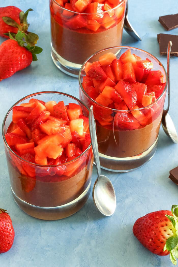 Chocolate Nutella Mousse with Strawberries ~A perfect dessert for family gatherings, parties or a picnic! It’s rich in flavor, quick and tastes delicious!