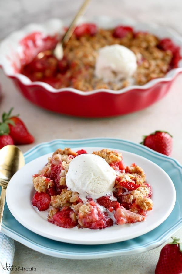 easy strawberry crisp with ice cream