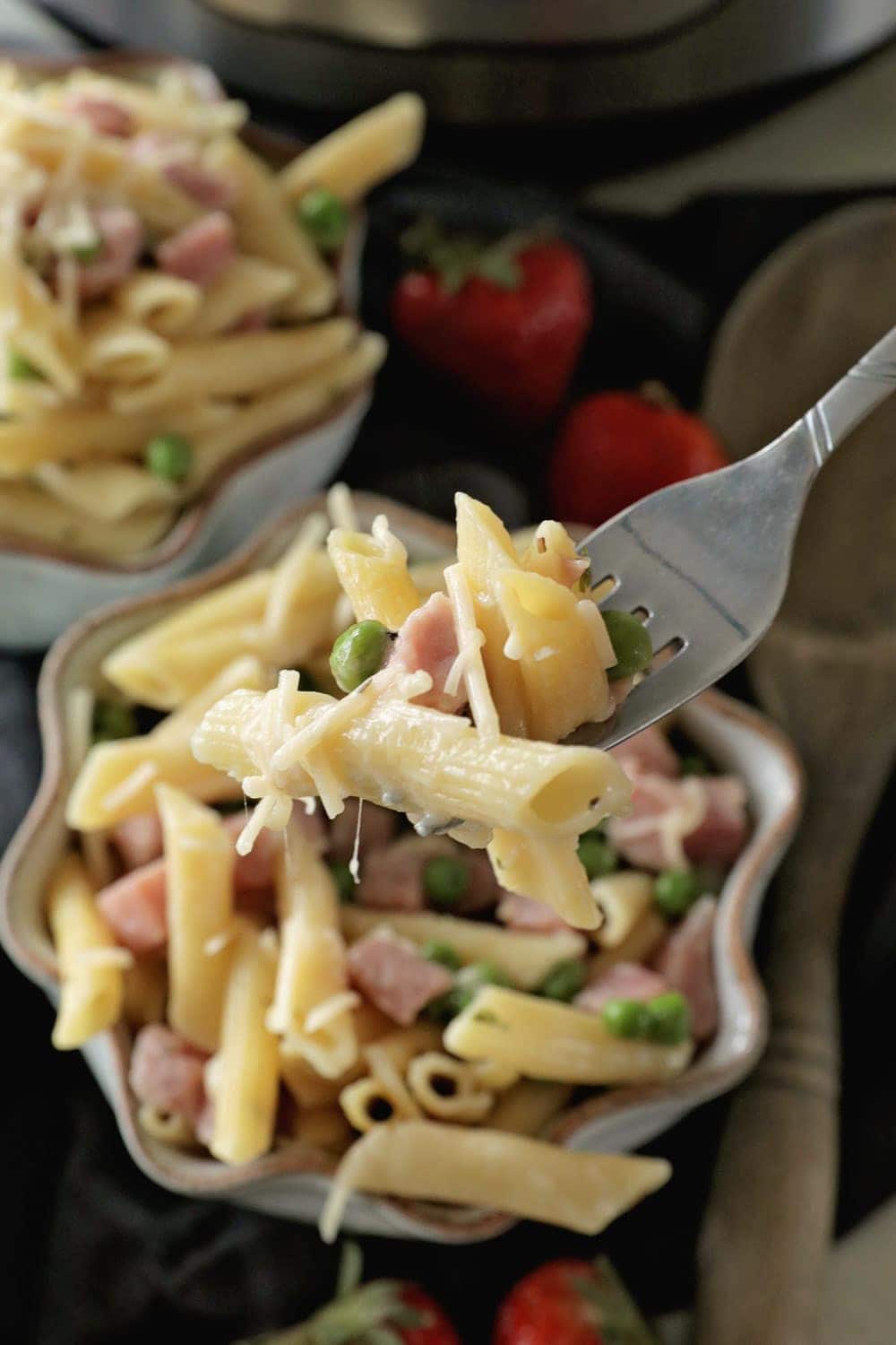 Instant Pot {Pressure Cooker} Ham & Penne Pasta ~ Our Favorite Meal Now in the Instant Pot! Only One Dish to Clean and You Have an Easy Dinner Recipe!