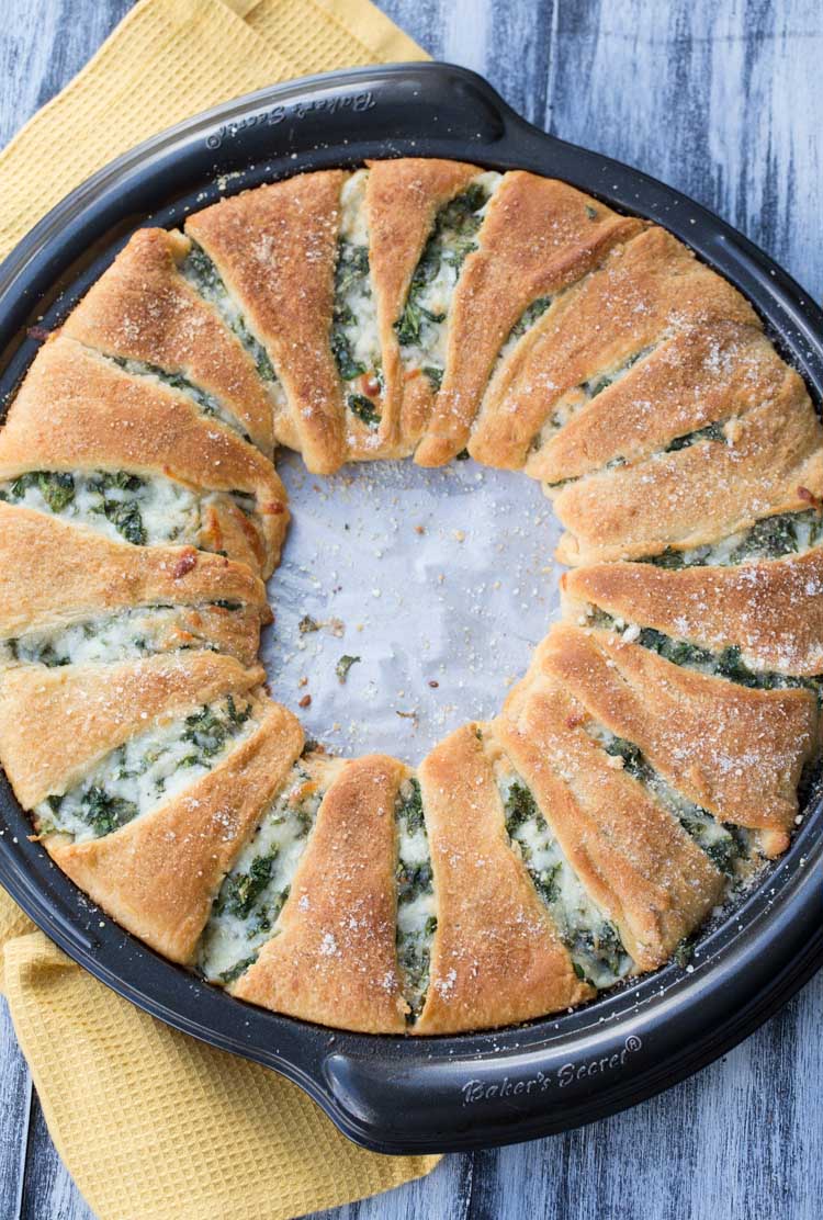Spinach and Cheese Crescent Ring~ Cheese Spinach Stuffed into Crescent Rolls Perfect for an Easy Weeknight Dinner! Ready in 30 Minutes!