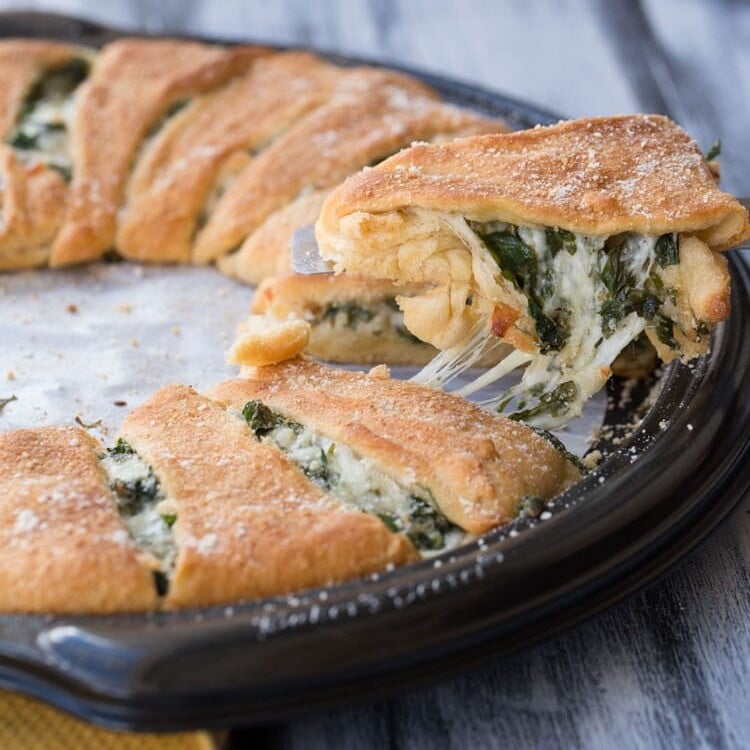 Spinach and Cheese Crescent Ring