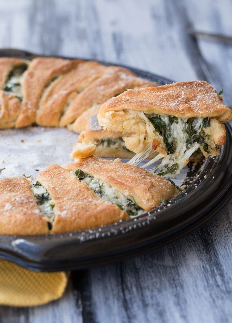 Spinach and Cheese Crescent Ring~ Cheese Spinach Stuffed into Crescent Rolls Perfect for an Easy Weeknight Dinner! Ready in 30 Minutes!