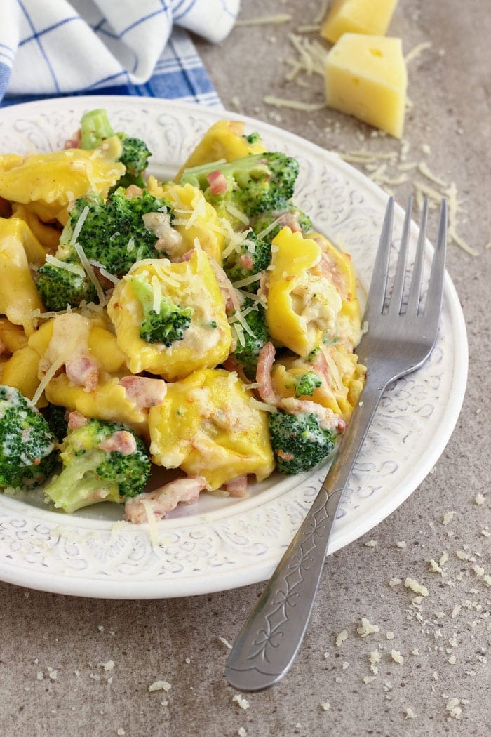 Cheesy Bacon and Broccoli Tortellini Pasta ~ Quick Dish is Perfect for Busy Weeknight Dinners! 5 ingredients, Easy Prep and Ready on Your Table in 20 Minutes!