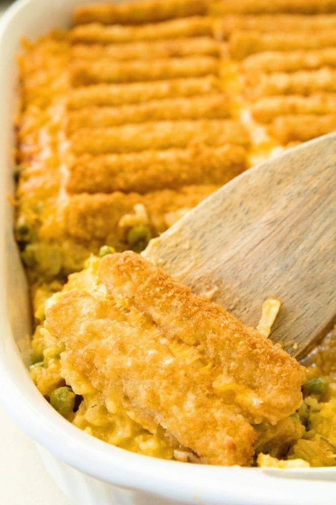 Cheesy Fish Stick Hash Brown Casserole ~ Your Favorite Hash Brown Casserole Topped with Crunch Fish Sticks to Make it a Main Dish Casserole!