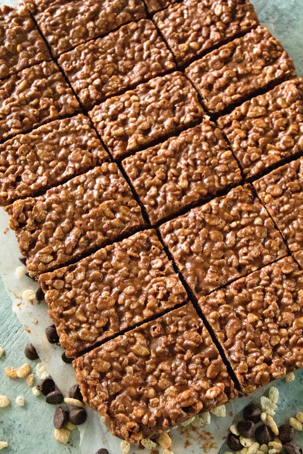 Dig into this Chocolate Peanut Butter Rice Krispies Bar Recipe!