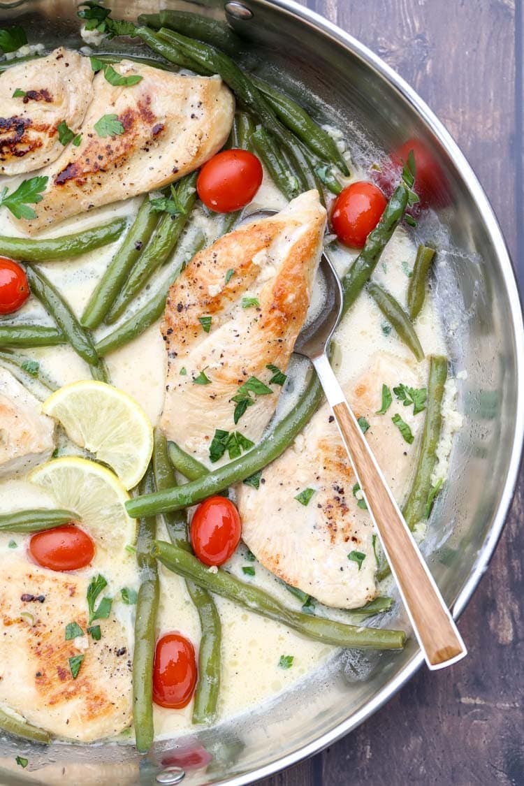 Green Bean Chicken Skillet ~ Chicken Breast with String Green Beans and Tomatoes in a Creamy Garlic Wine Sauce! Quick and Easy Dinner Recipe Ready in 30 Minutes!