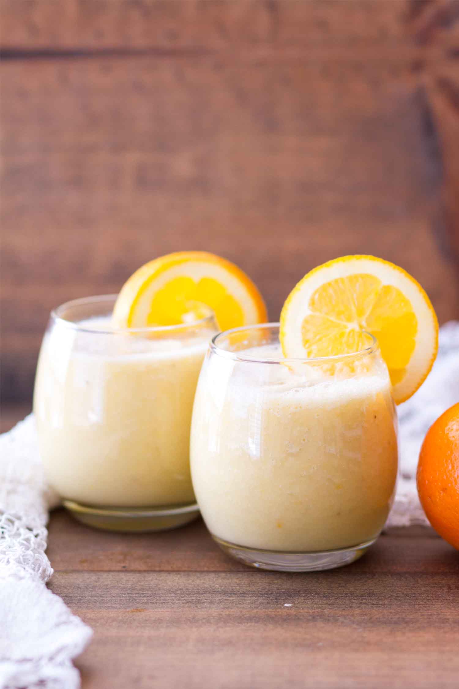 This Fresh Orange Smoothie Recipe is only 4-ingredients, making it a perfect choice for a quick-and-easy breakfast! Plus, it’s a healthy breakfast recipe packed with vitamin-C so not only does it taste great, it will also help you to keep feeling great! 