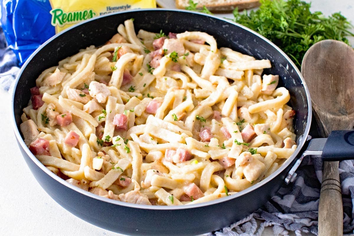 One Pot Chicken Cordon Bleu Pasta