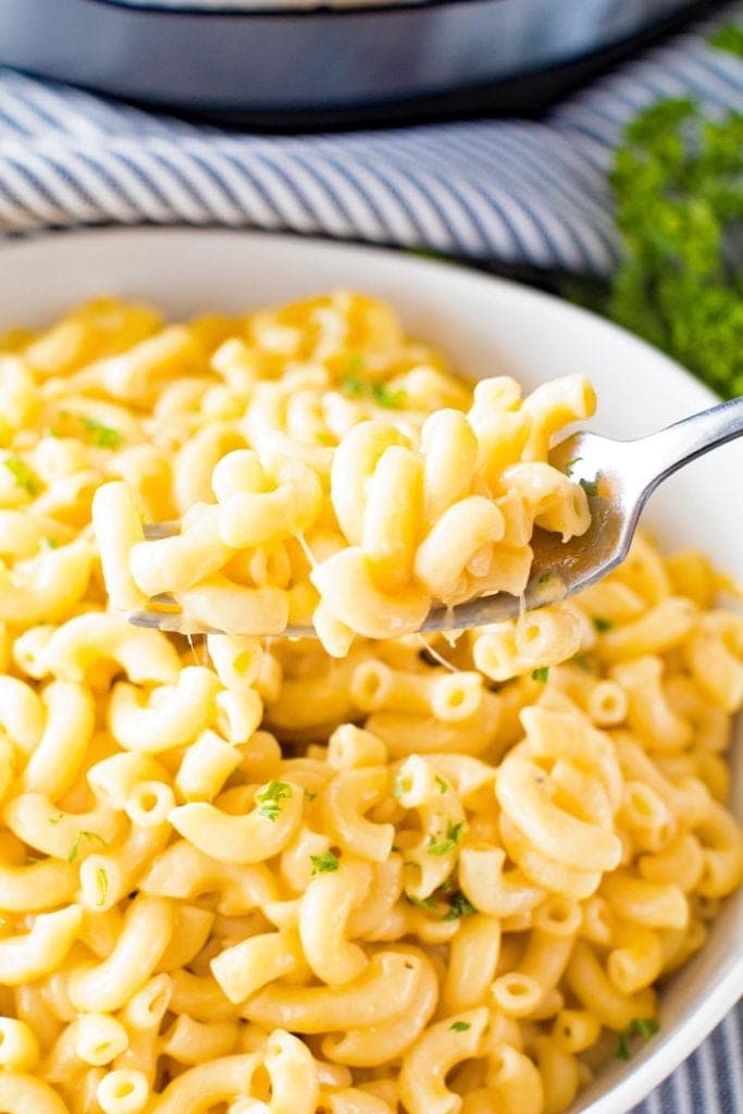 {Instant Pot} Pressure Cooker Mac and Cheese - Julie's Eats & Treats