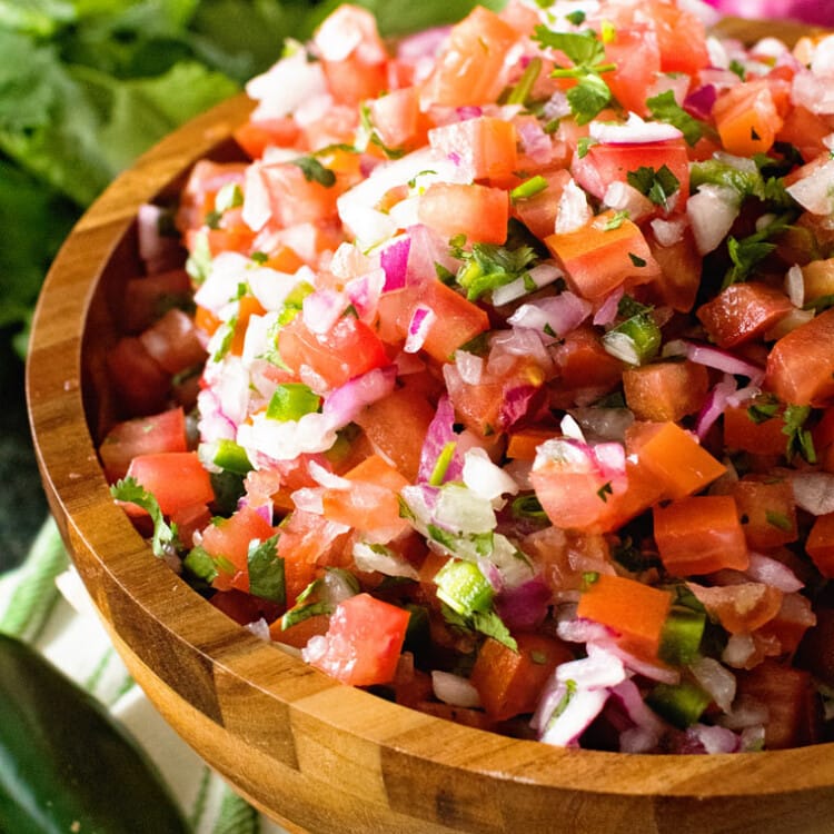 Pico de Gallo in Brown bowl