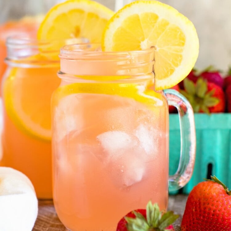Vodka Strawberry Lemonade in Mug with lemon slices