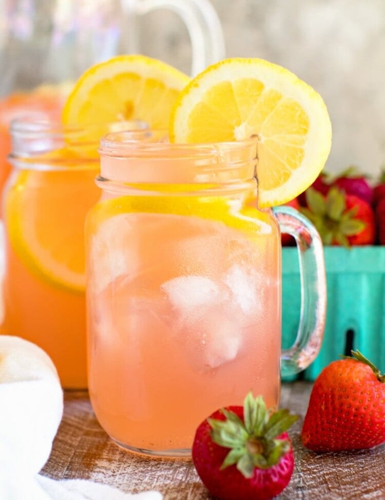 Vodka Strawberry Lemonade in Mug with lemon slices