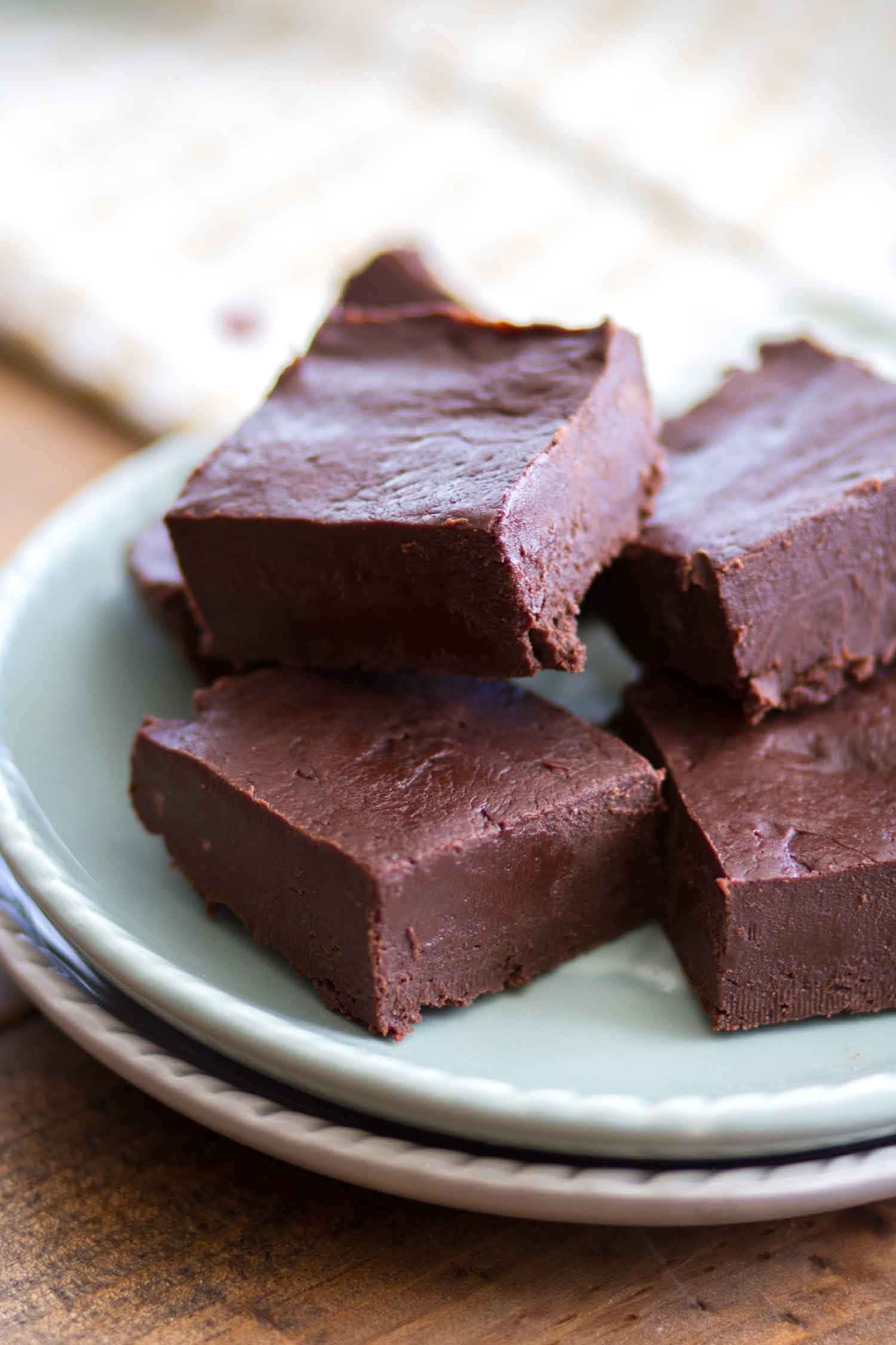 Easy Chocolate Fudge - Julie&amp;#39;s Eats &amp; Treats