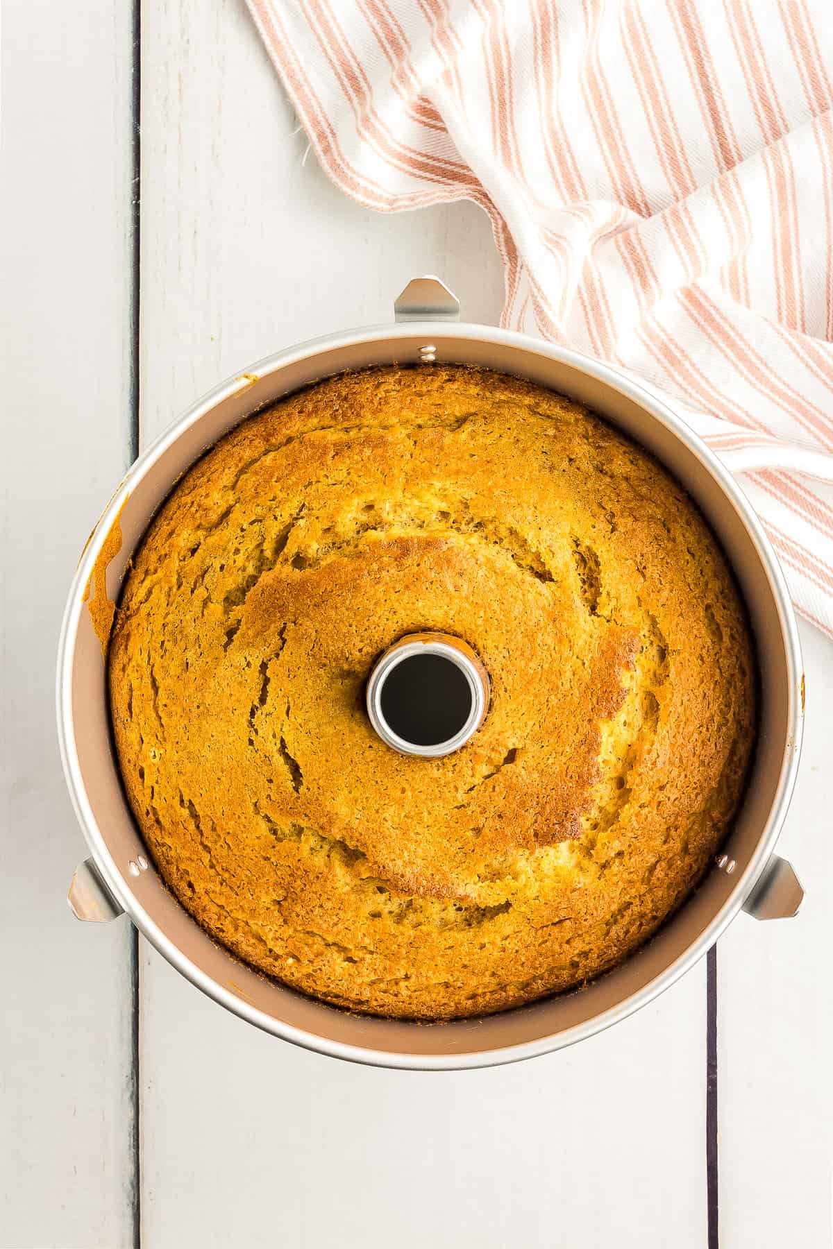 Angel Food Cake - in a Bundt pan : r/TastingHistory