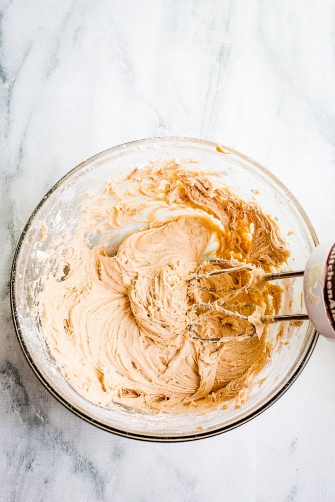 Creamed Cinnamon Cream Cheese Frosting