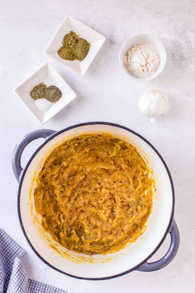 Caramelized onions in dutch oven