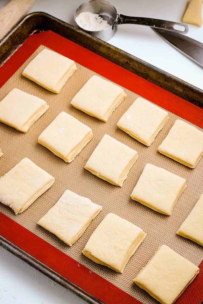 Baking sheet with roll dough before proofing