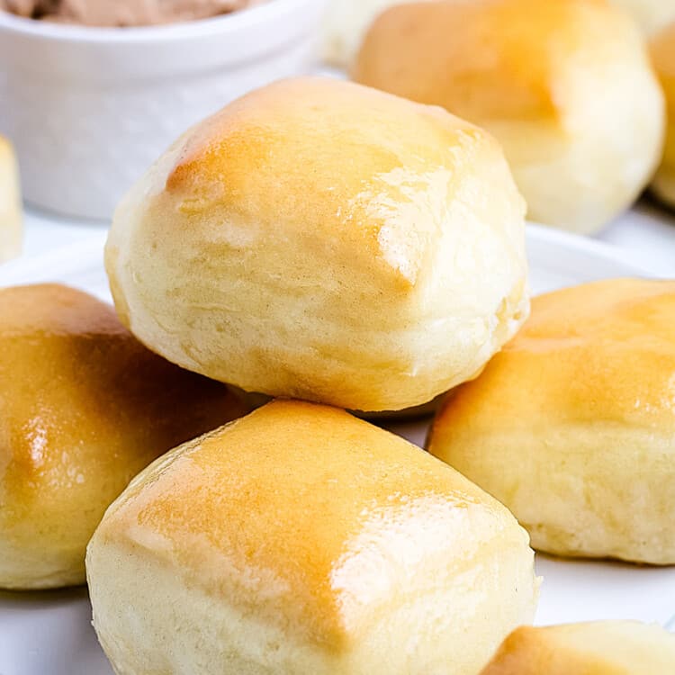 Texas Roadhouse Rolls on a white plate