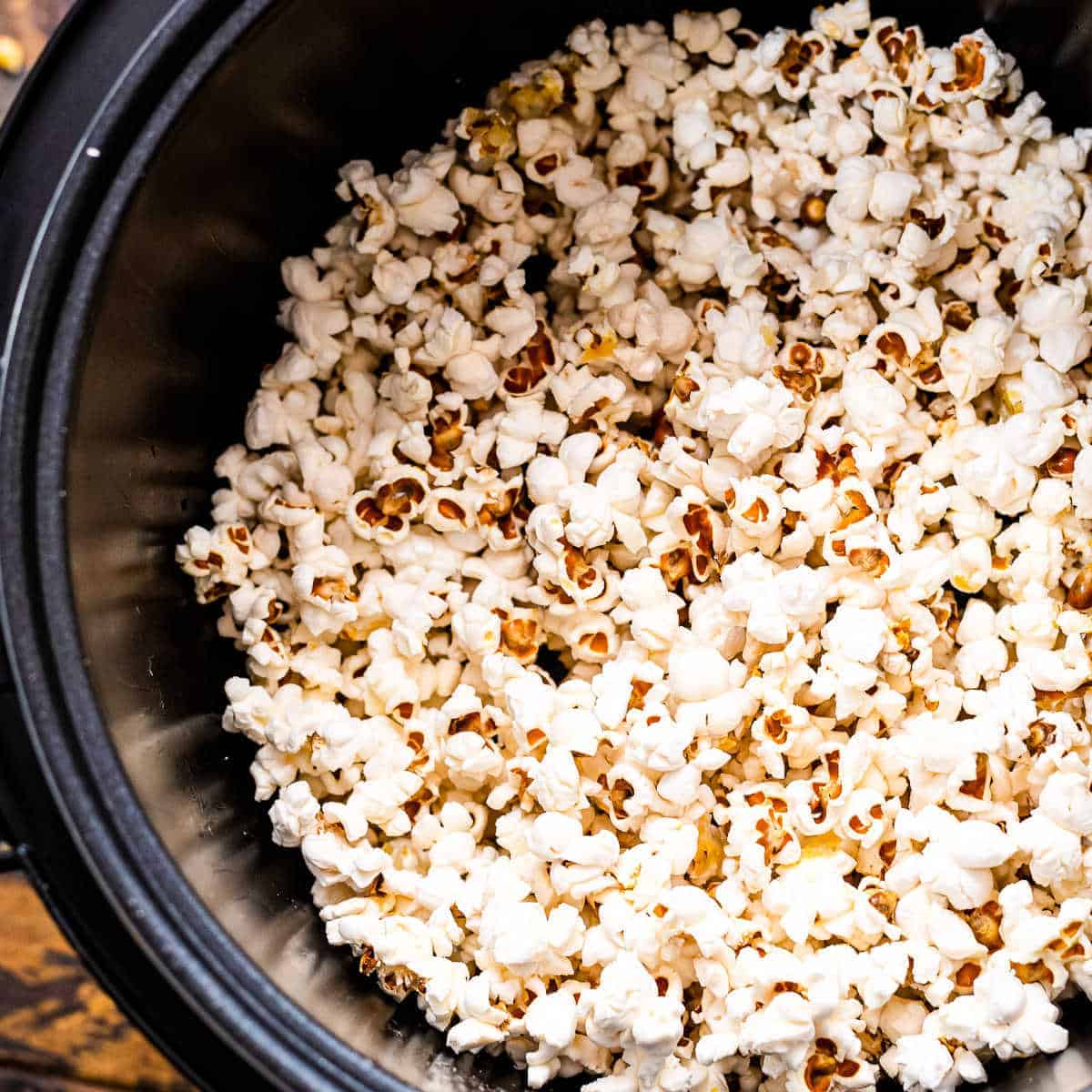 https://www.julieseatsandtreats.com/wp-content/uploads/2021/04/Instant-Pot-Popcorn-square.jpg