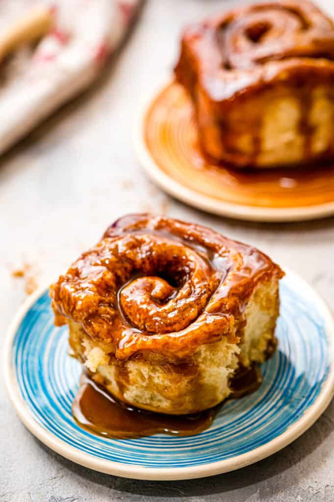 Stupid Easy Homemade Caramel Rolls Julie's Eats & Treats