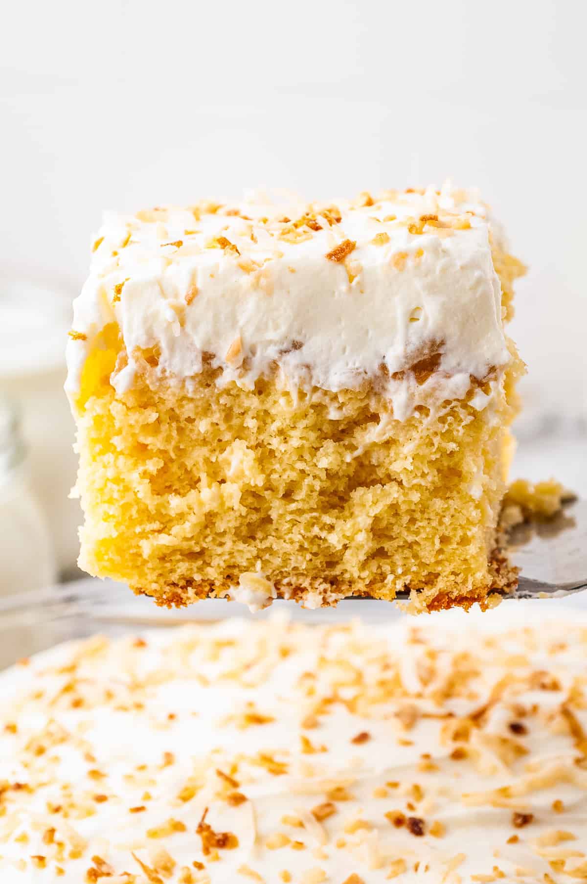 Serving spatula with a piece of pineapple cake