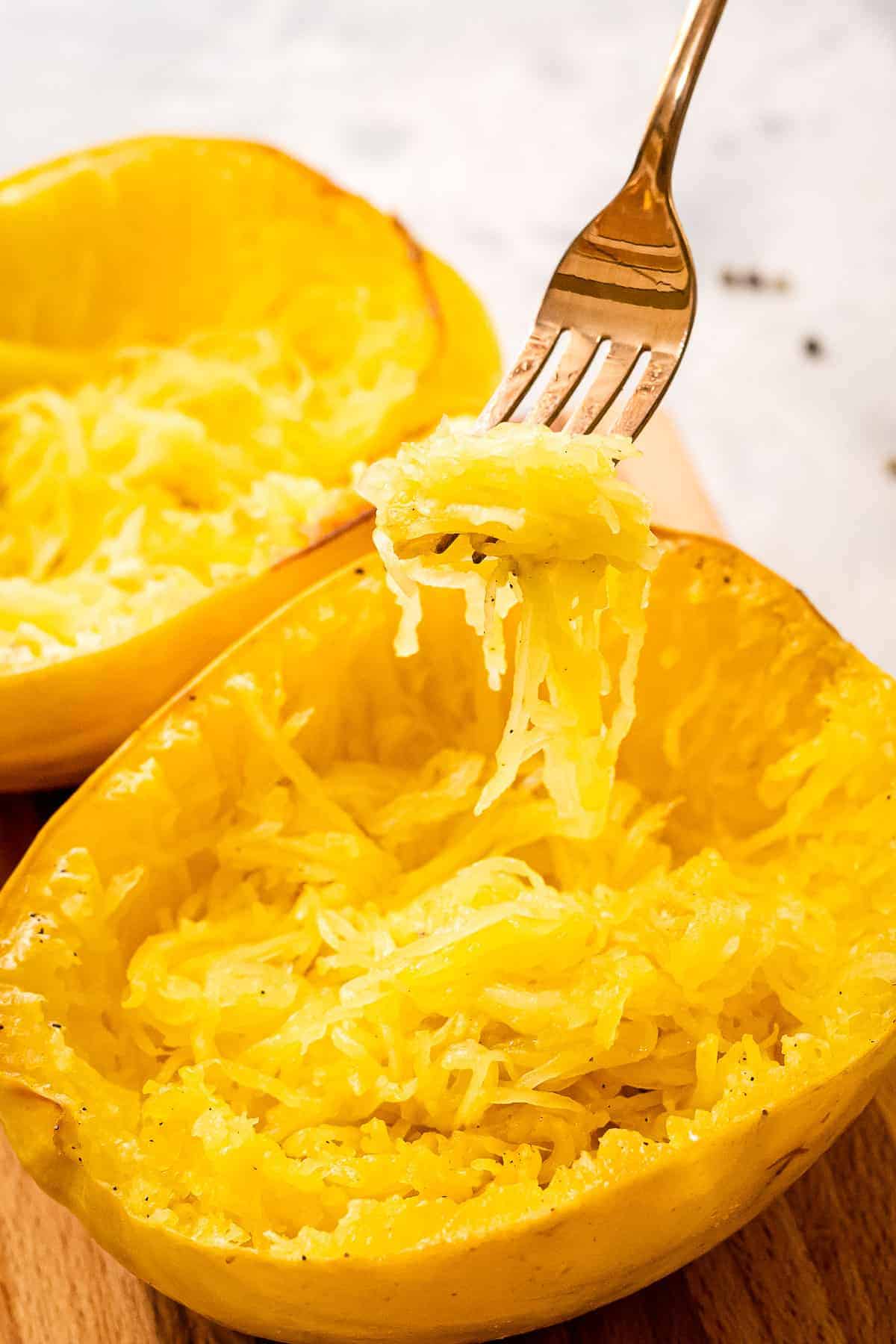 Fork with spaghetti squash on it