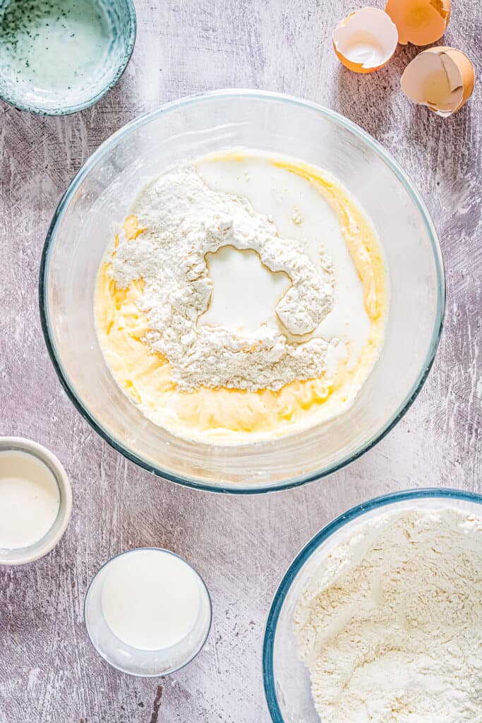 Adding dry ingredients to wet ingredients for cupcakes