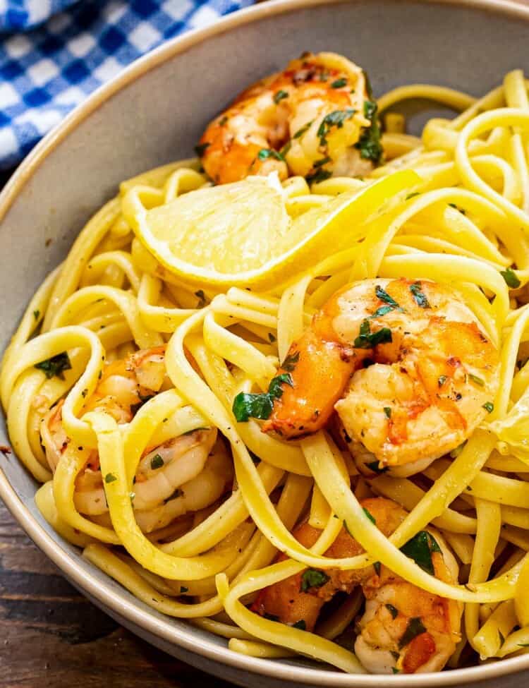 Bowl of shrimp scampi with linguine