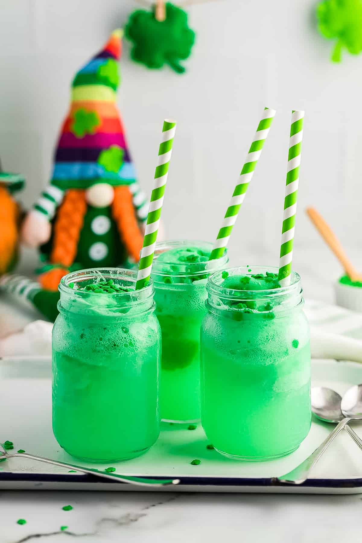 Leprechaun Floats in jars with green striped straw
