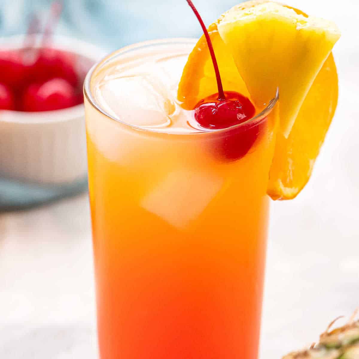 Malibu Sunset (Fruity Malibu Drink Recipe!)