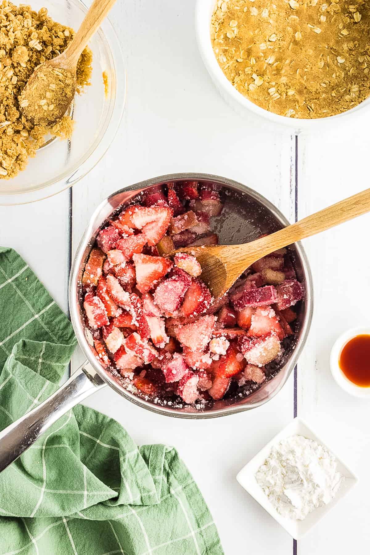 Saucepan with rhubarb and strawberry filling