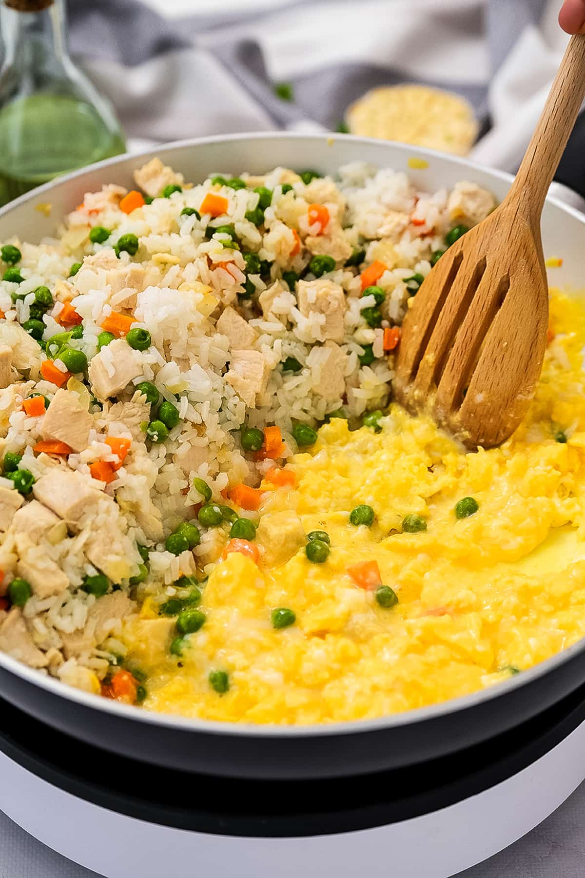 Pan with fried rice and eggs