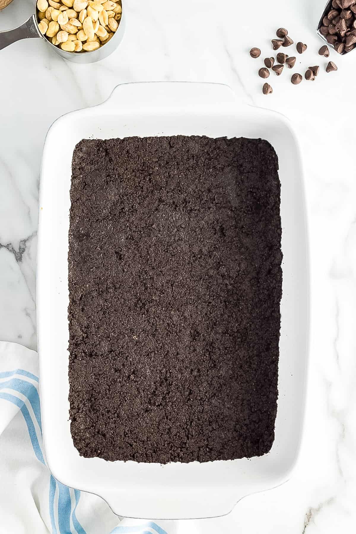 White casserole dish with Oreo Crust