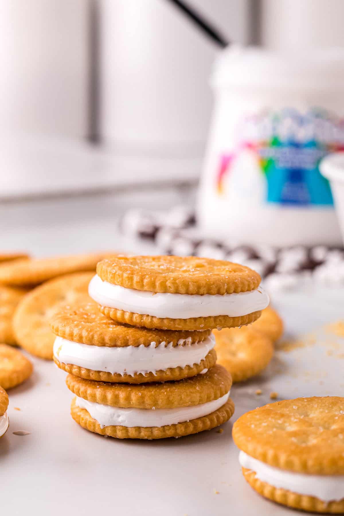 stack of ritz cracker stuffed with marshmallow creme