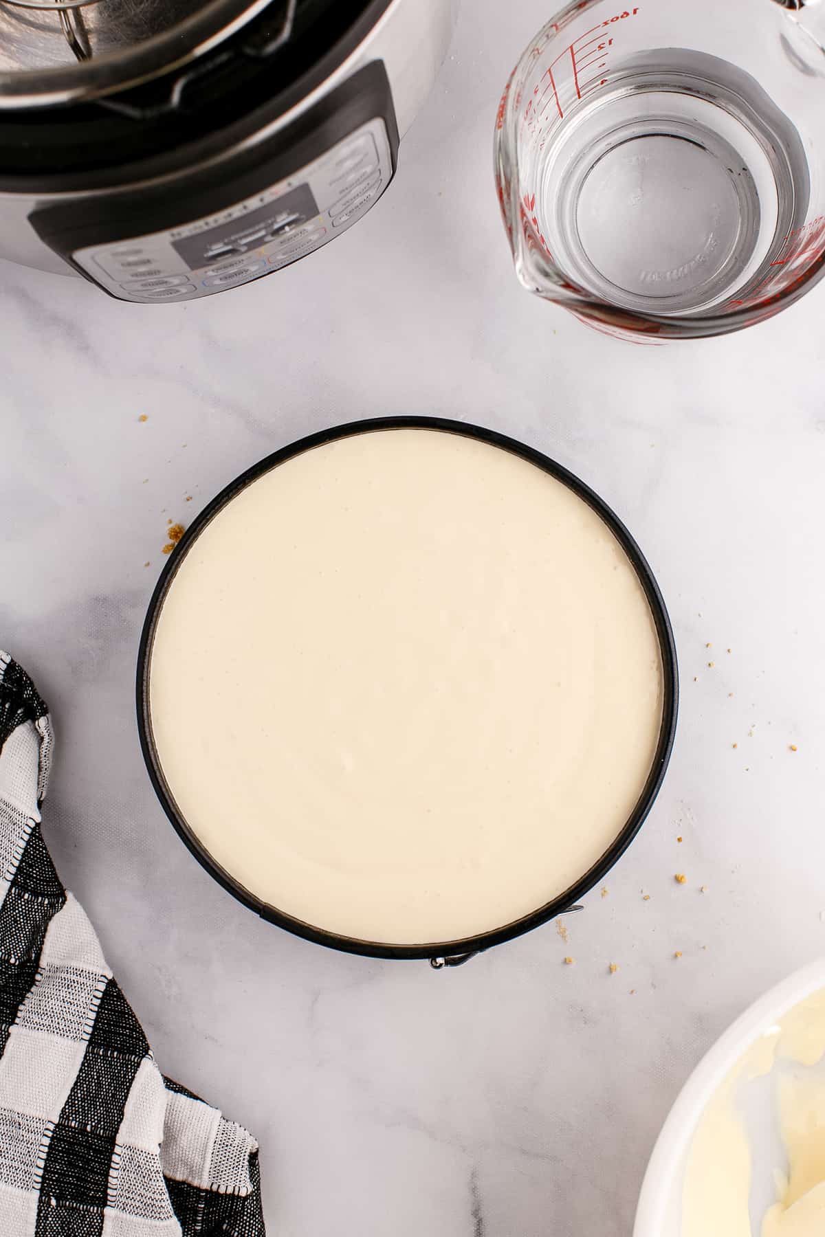 Cheesecake filling in springform pan