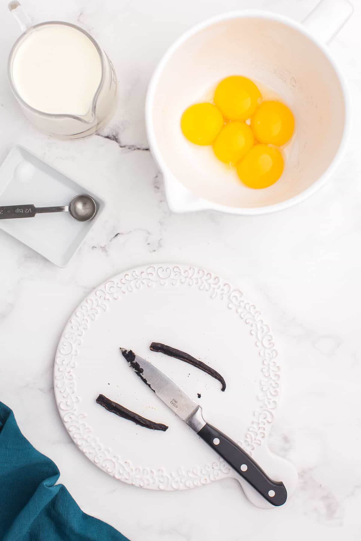 Scraping vanilla out of vanilla bean