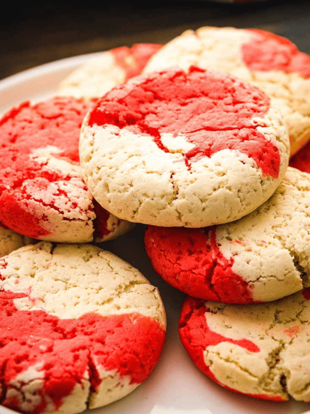 Christmas Cake Mix Cookies - Julie's Eats & Treats