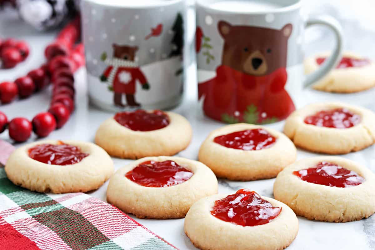 Shortbread Cookies with Jam and Winter Mugs