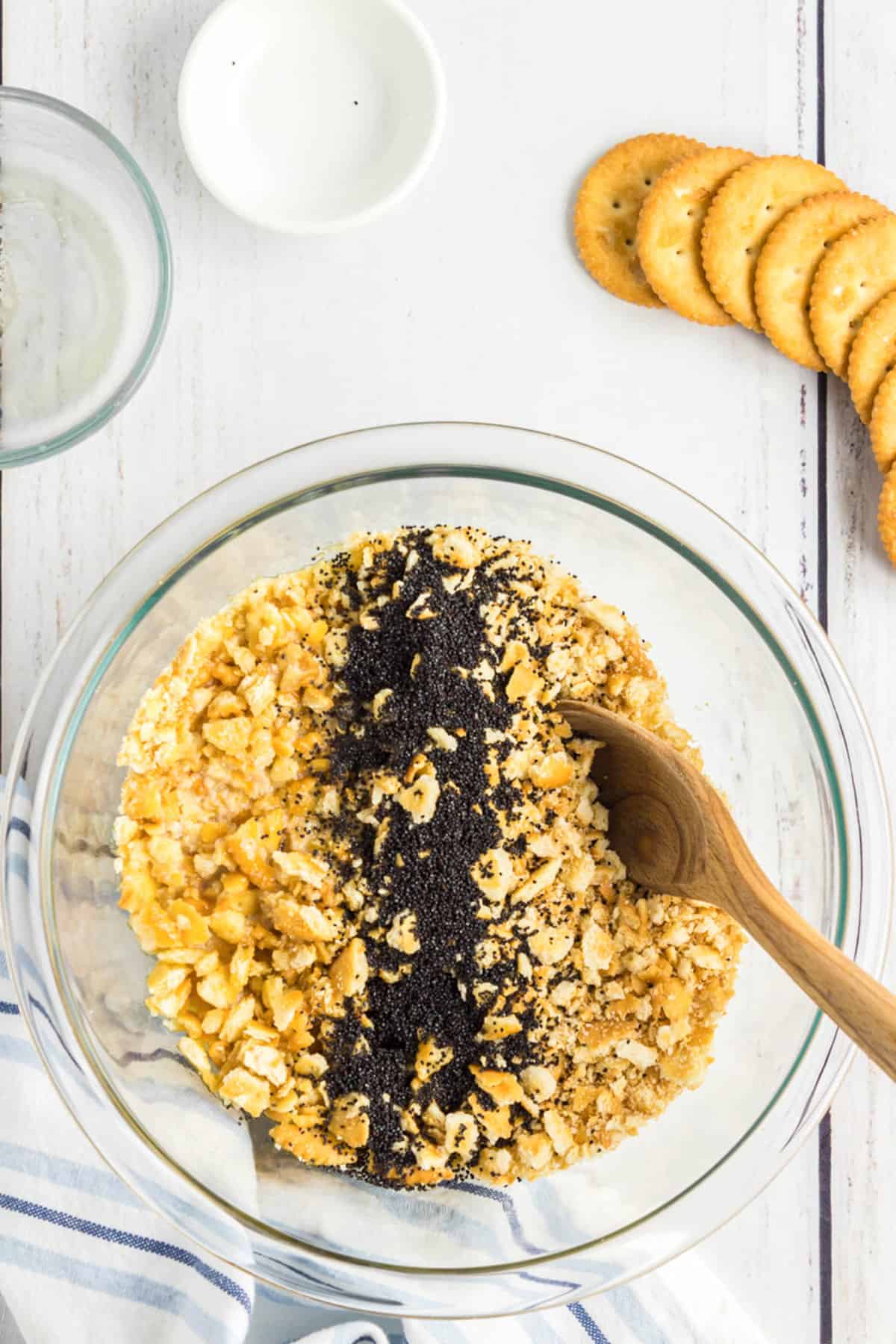 Ritz and poppy seed topping in bowl