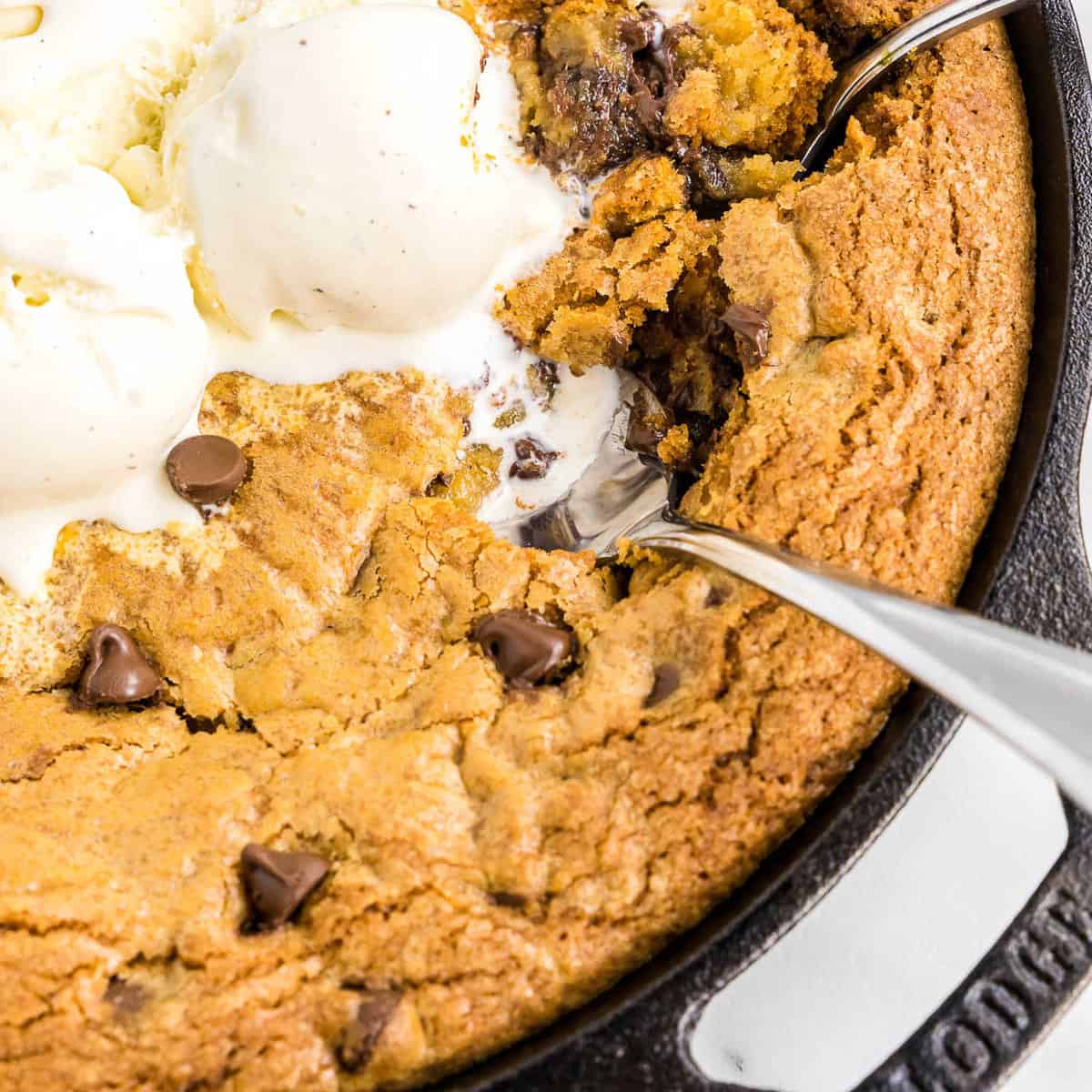 Chocolate Chip Skillet Cookie Pizookie - Upstate Ramblings