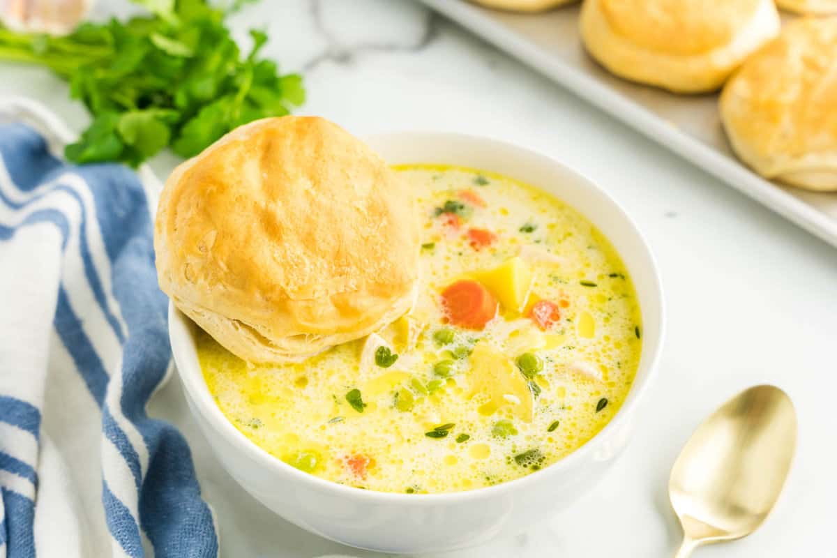 Savory and Delicious Chicken Pot Pie Soup Recipe