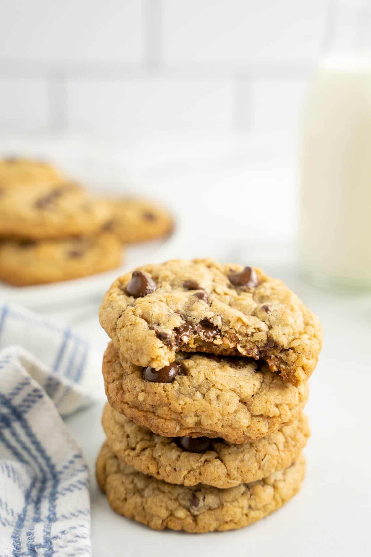 Chewy Oatmeal Chocolate Chip Cookies Recipe