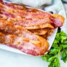 how to bake bacon in the oven square cropped image