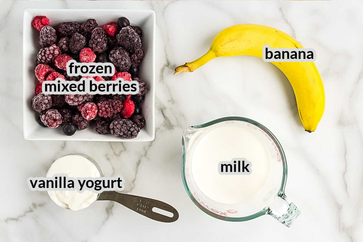 Overhead Image of the Berry Smoothie Ingredients
