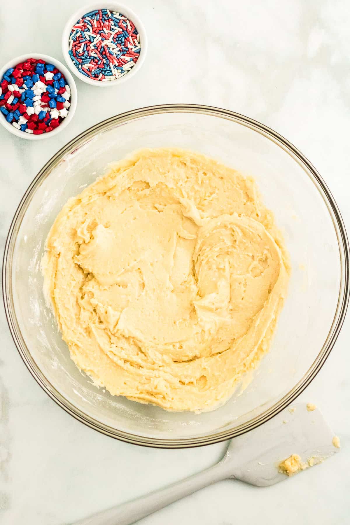 in a Large Bowl add the Cake Mix, Eggs, Vanilla and & Vegetable Oil and Mix together.