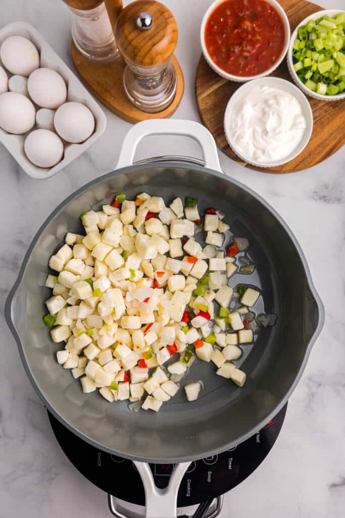 Skillet with potatoes o'brien