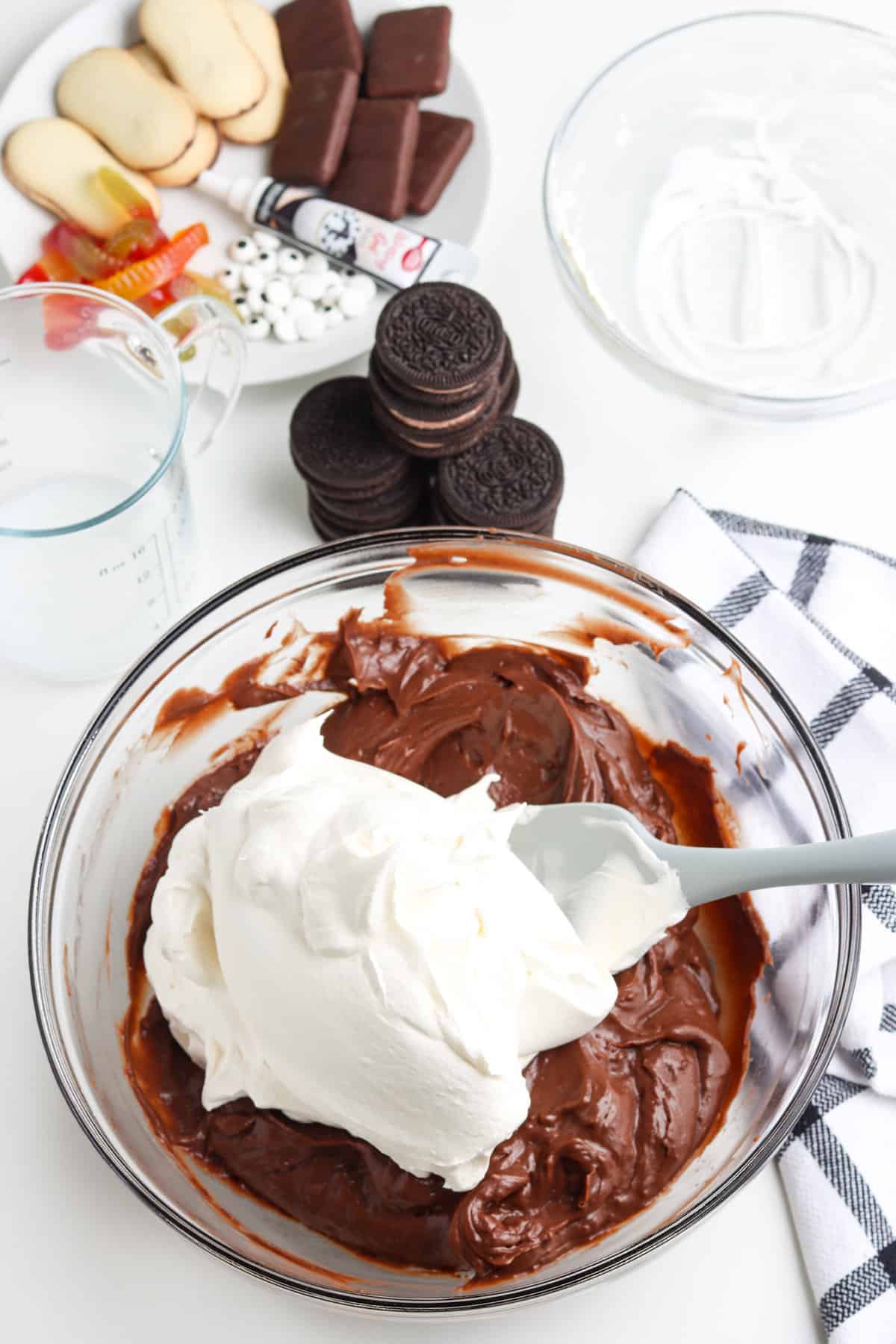 Folding cool whip into chocolate pudding mix