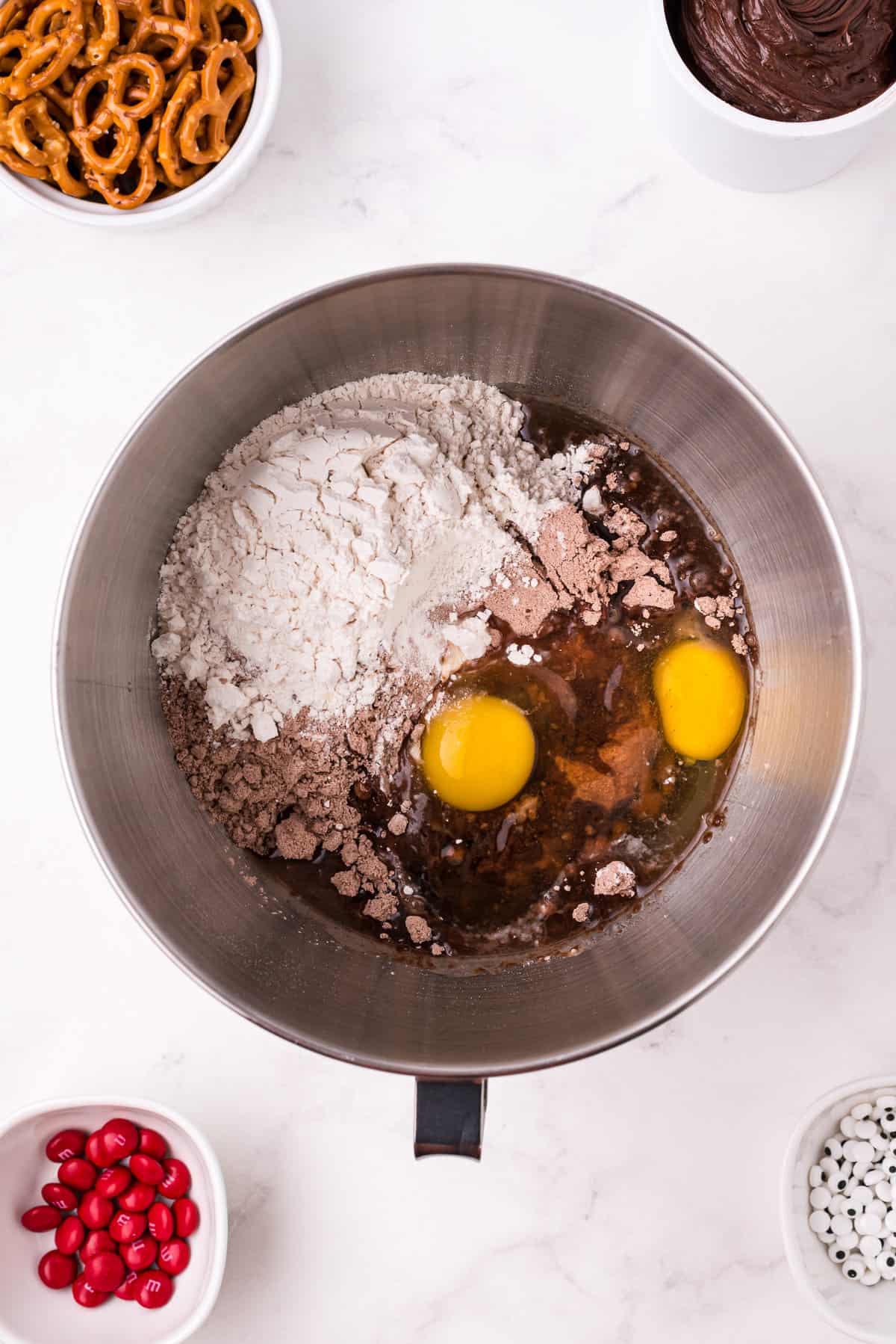 Combine Brownie mix, eggs and water together.